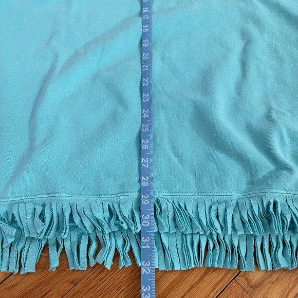 Sweatshirt beach coverup or just a great casual top - Picture 12 of 14